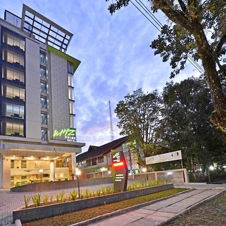 Whiz Prime Hotel Khatib Sulaiman Padang Dış mekan fotoğraf