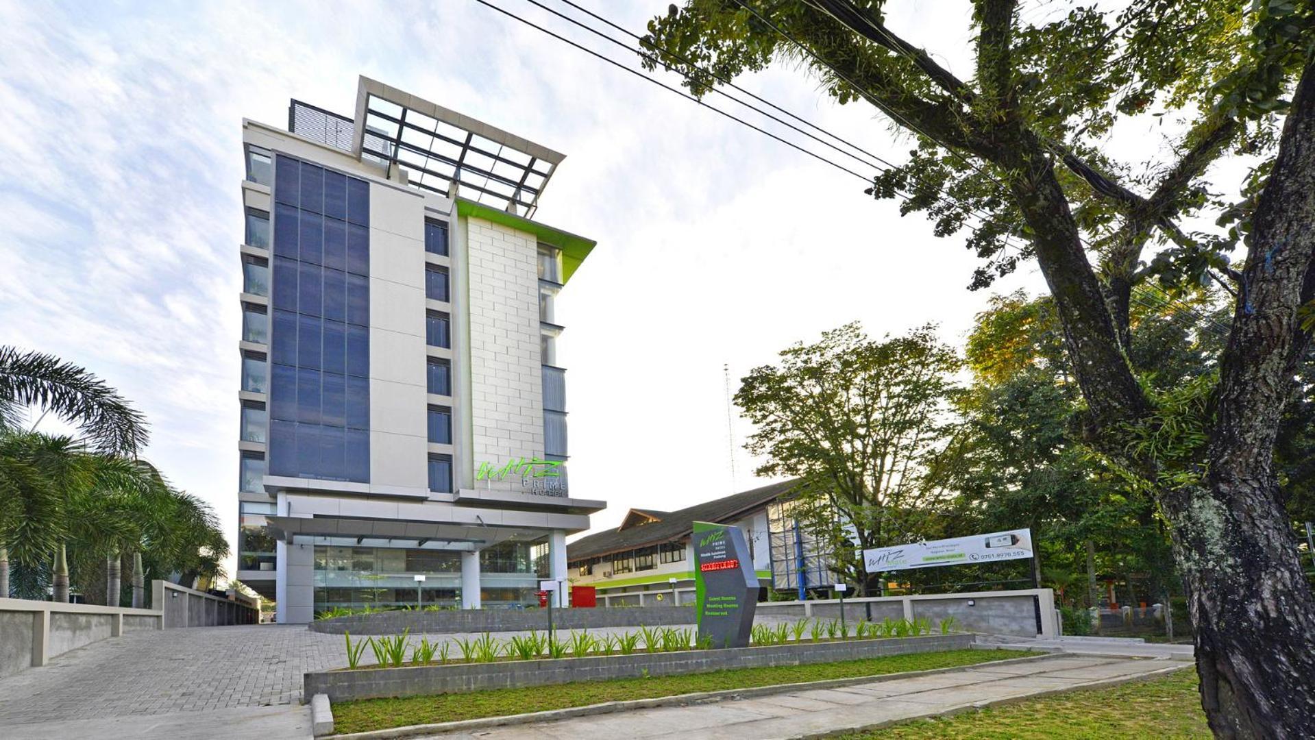 Whiz Prime Hotel Khatib Sulaiman Padang Dış mekan fotoğraf