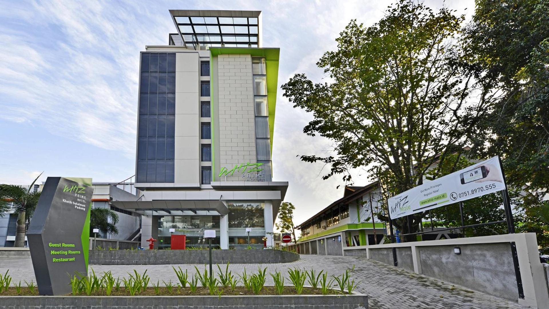 Whiz Prime Hotel Khatib Sulaiman Padang Dış mekan fotoğraf