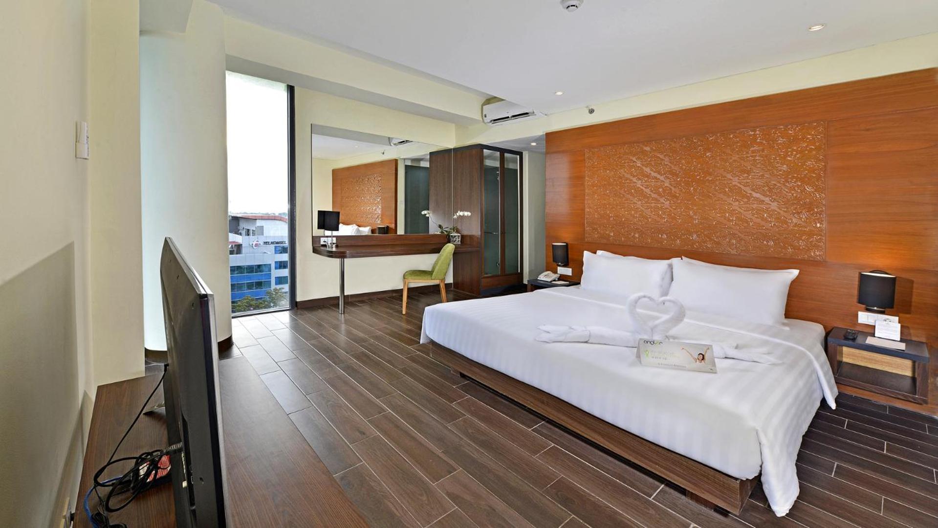 Whiz Prime Hotel Khatib Sulaiman Padang Dış mekan fotoğraf