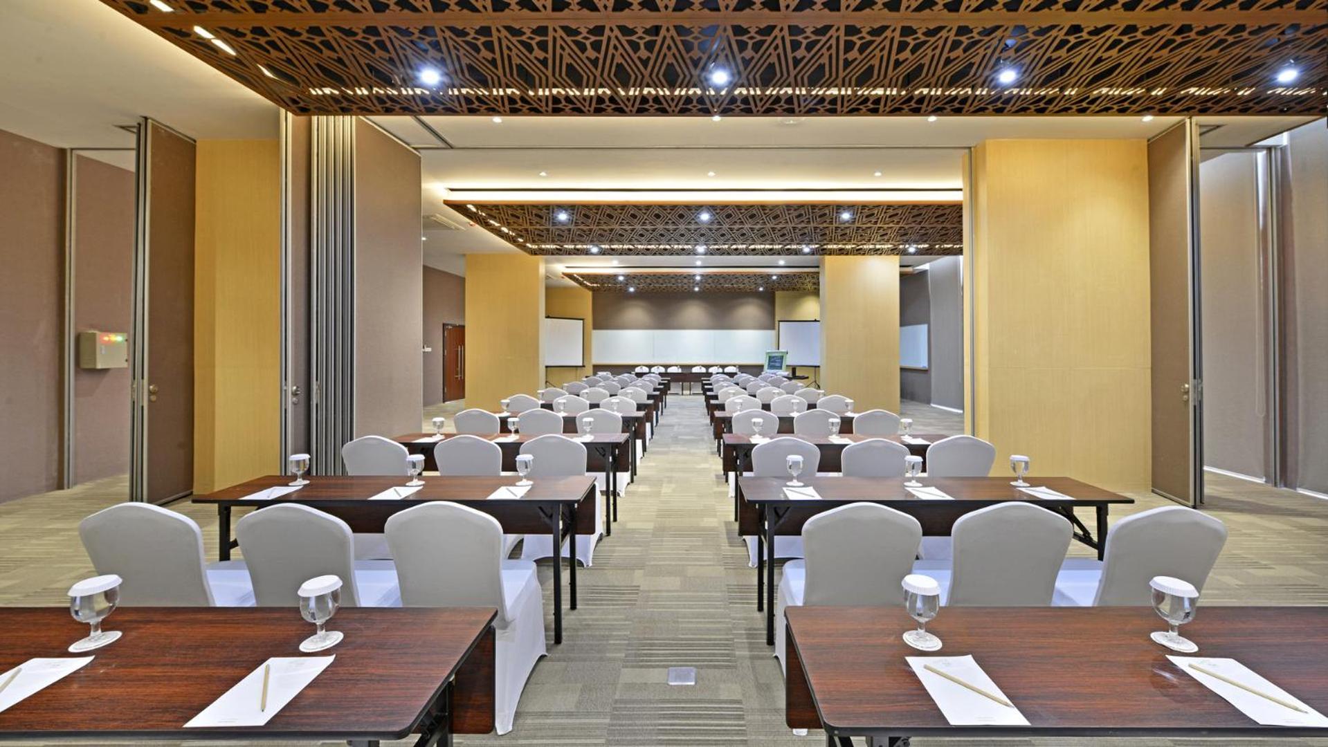 Whiz Prime Hotel Khatib Sulaiman Padang Dış mekan fotoğraf