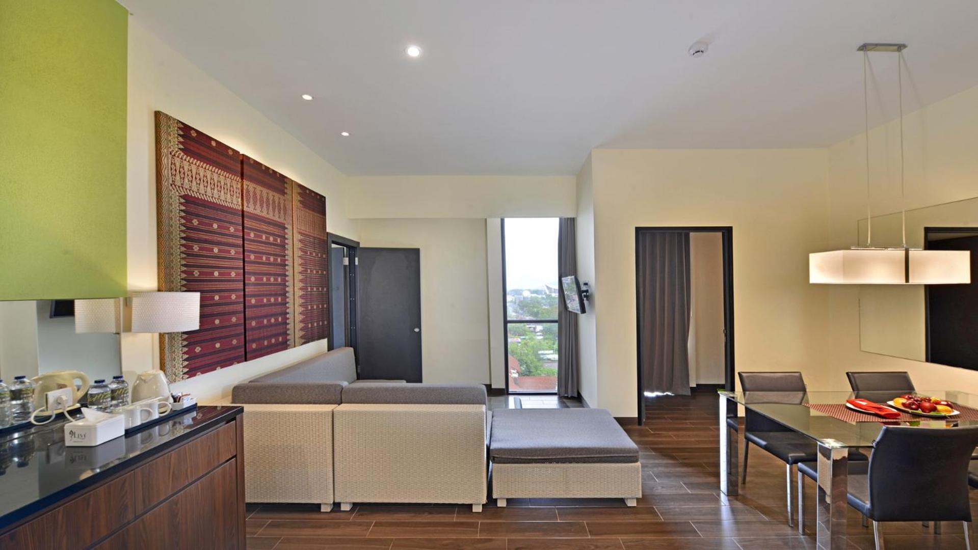 Whiz Prime Hotel Khatib Sulaiman Padang Dış mekan fotoğraf