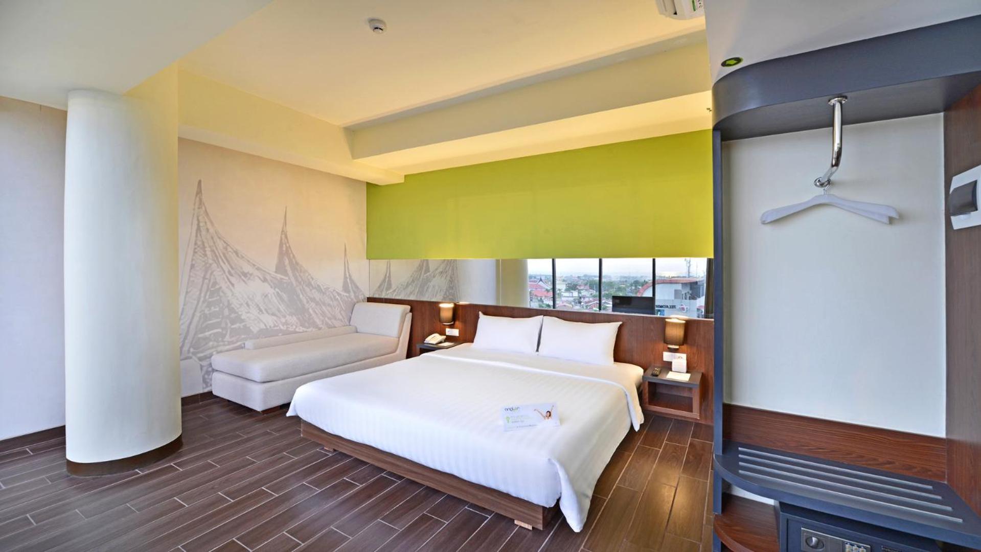 Whiz Prime Hotel Khatib Sulaiman Padang Dış mekan fotoğraf