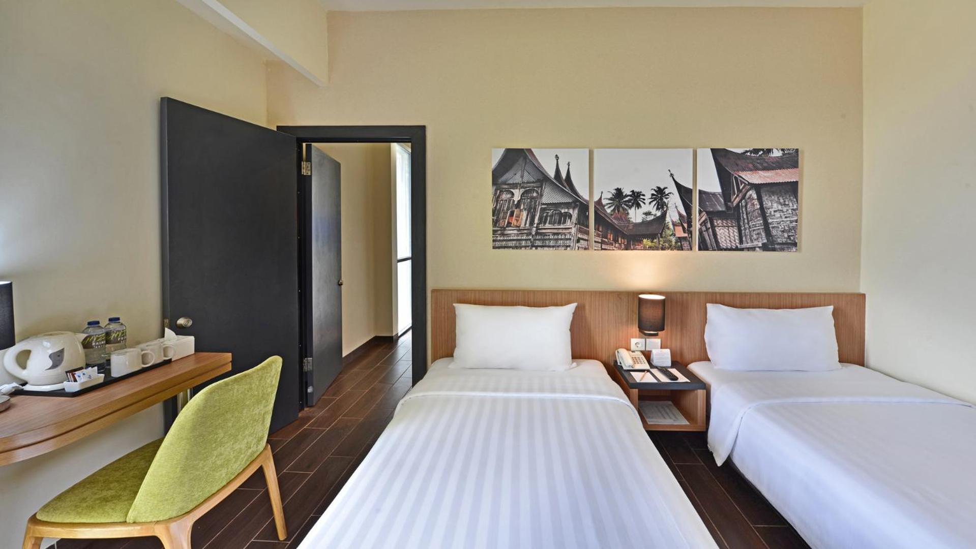 Whiz Prime Hotel Khatib Sulaiman Padang Dış mekan fotoğraf