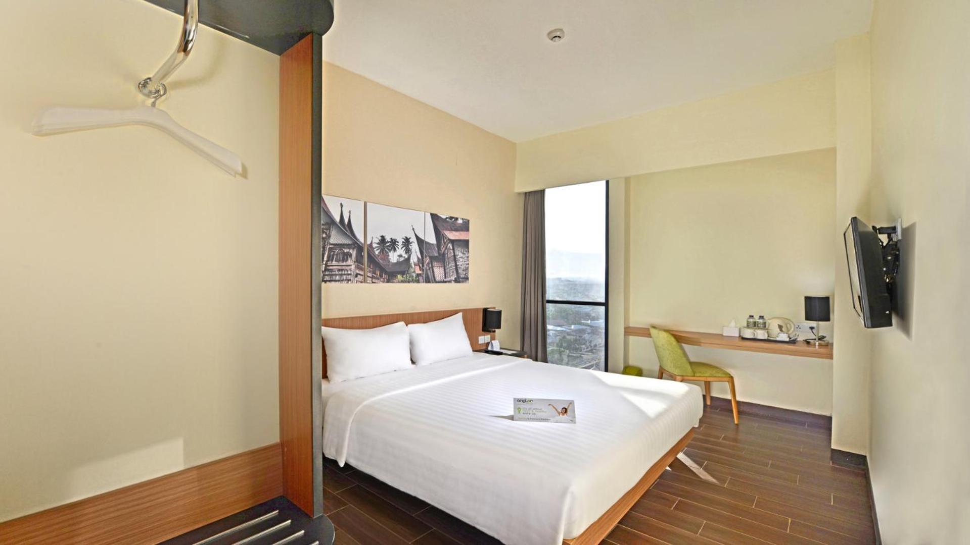 Whiz Prime Hotel Khatib Sulaiman Padang Dış mekan fotoğraf