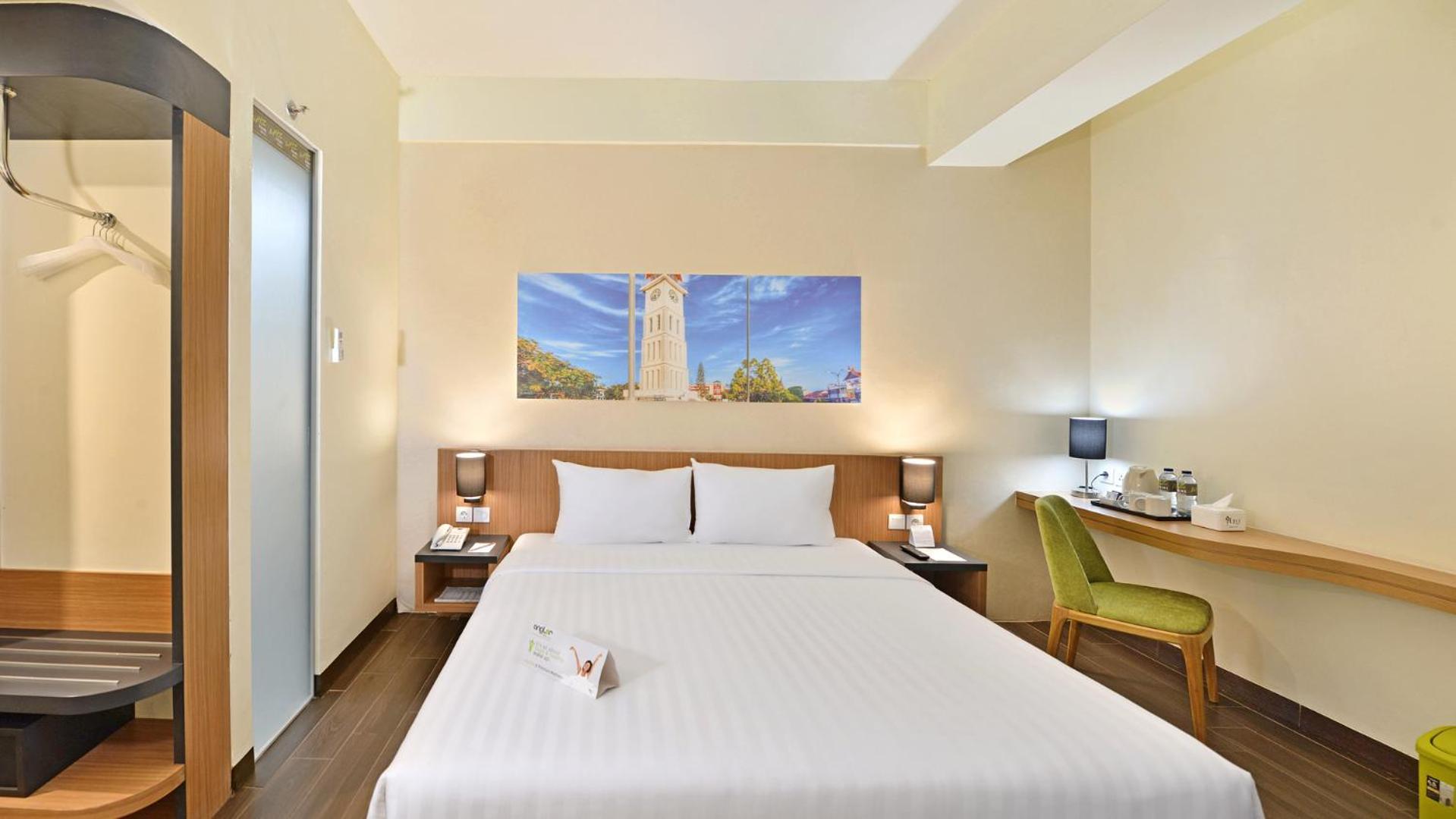 Whiz Prime Hotel Khatib Sulaiman Padang Dış mekan fotoğraf