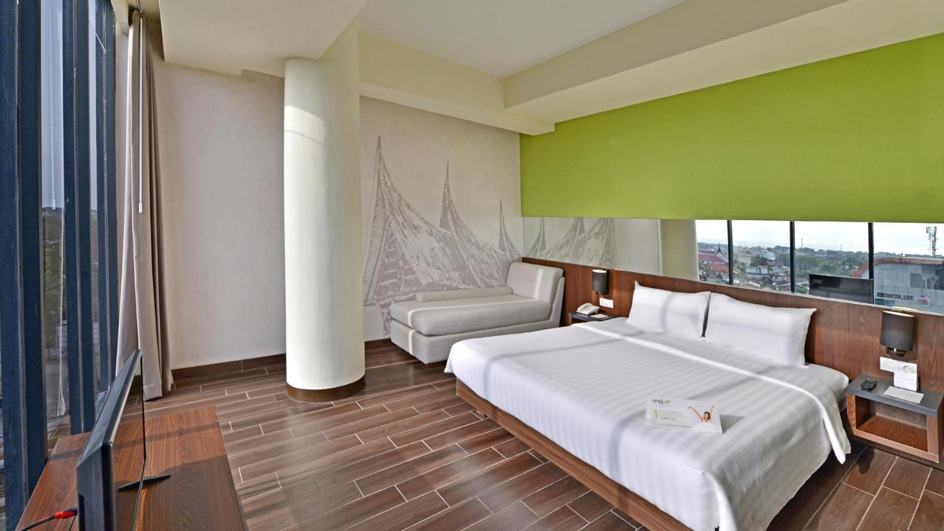 Whiz Prime Hotel Khatib Sulaiman Padang Dış mekan fotoğraf