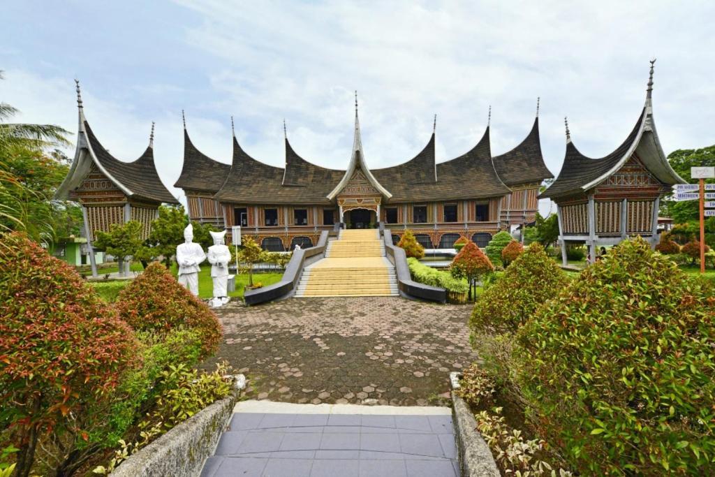 Whiz Prime Hotel Khatib Sulaiman Padang Padang  Dış mekan fotoğraf